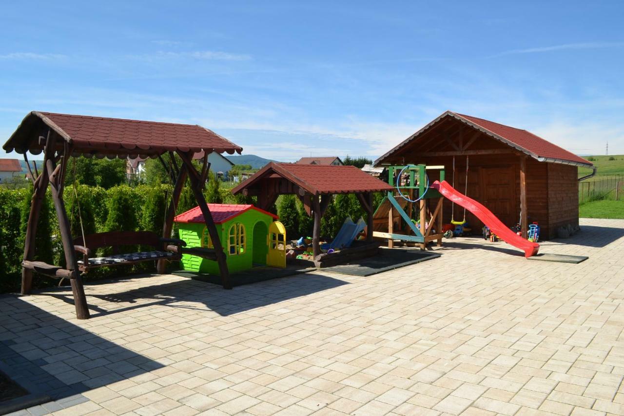 Margareta Vendeghaz Hotel Lupeni  Bagian luar foto